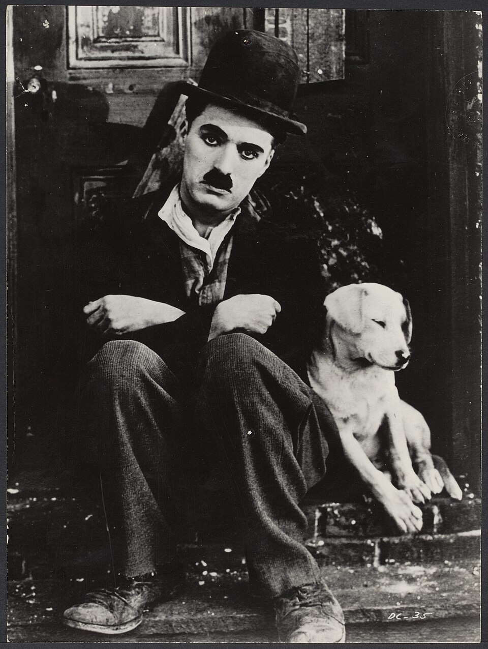 Charlie Chaplin and Scraps, A Dog's Life, 1918